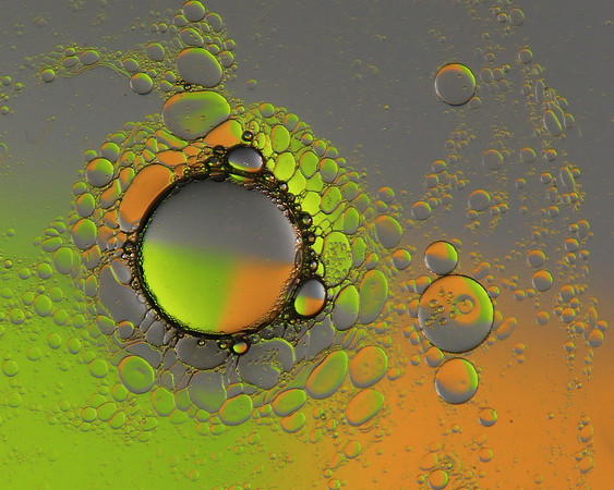 2020-04-0486 - Tri-Color Oil and Water