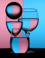 2017-51-0604 - Pink and Blue Glassware